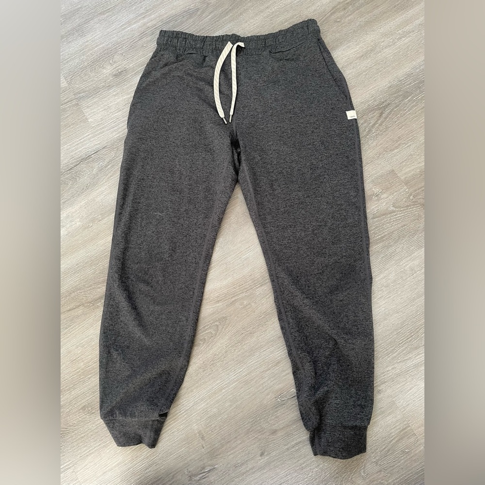 Vuori Joggers - Women’s XS